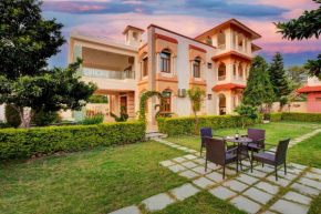 StayVista's Arna Villa - Cozy Rooms with Free Breakfast, Mountain View, Garden & Terrace